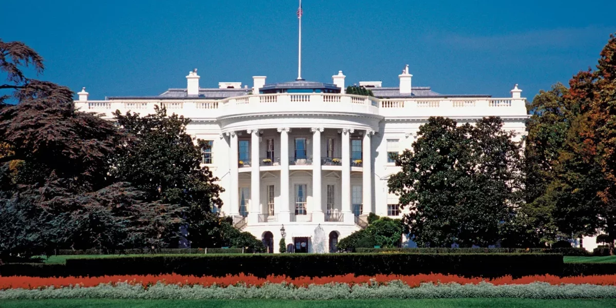 Read more about the article AI: White House mulls policy enforcing transparency on big customers from Cloud platforms